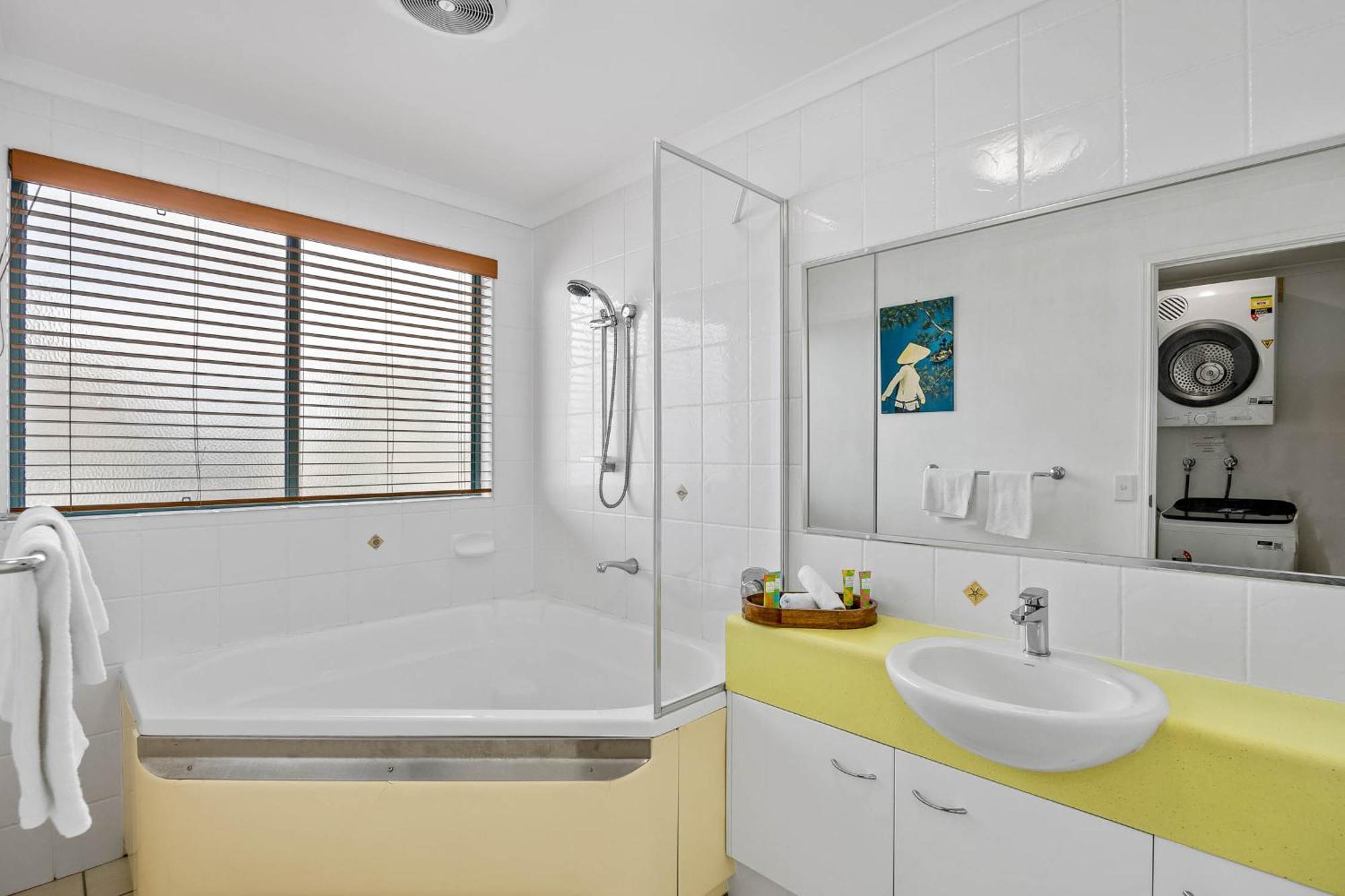 Sunshine Towers Boutique Apartments มารูชิดอร์ ภายนอก รูปภาพ